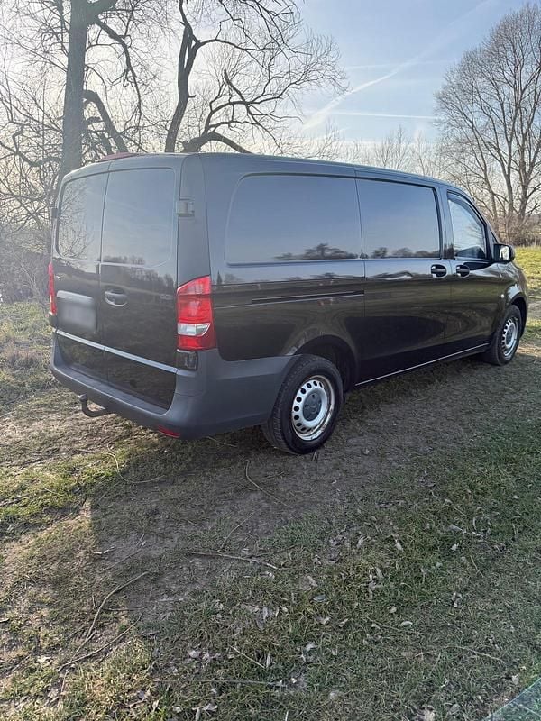 Gebraucht Mercedes Vito 115 PS (84 kW) 2015 Schwarz Van