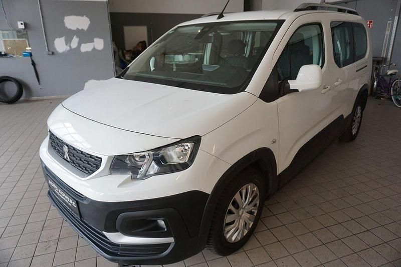 Weiß Gebraucht 2019 Peugeot Rifter Active Van / Kleinbus | 10.900 € (Guter Preis) - Bild 1/4