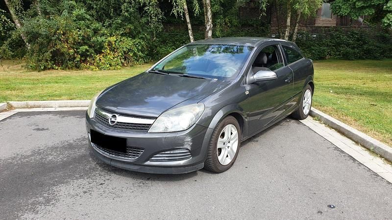 Gebraucht Opel Astra GTC 90 PS (66 kW) 2009 Grau Coupé