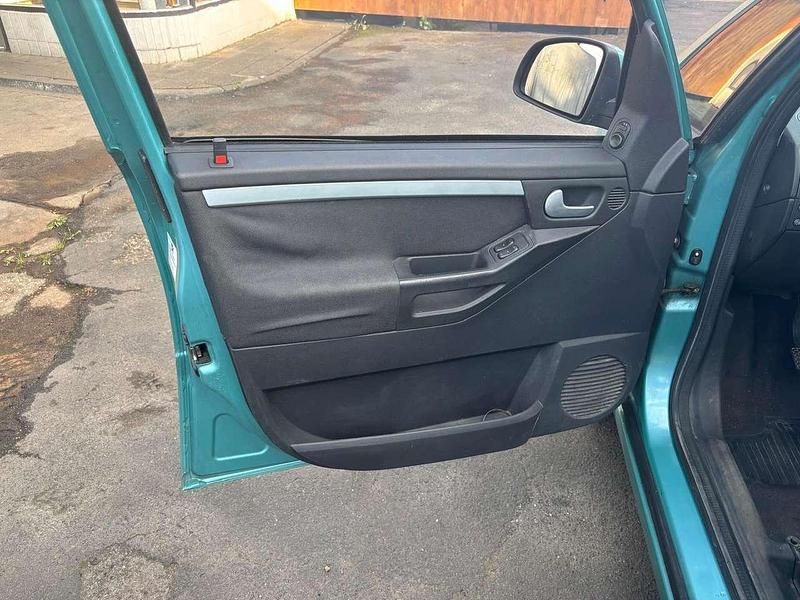 Gebraucht Opel Meriva 101 PS (74 kW) 2003 Grün Van / Kleinbus