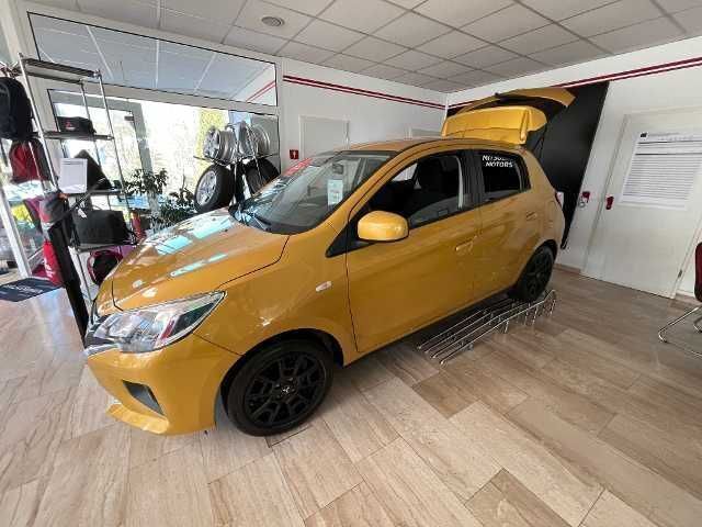 Gelb Neu 2025 Mitsubishi Space Star Select+ Limousine | 16.740 € - Bild 1/4