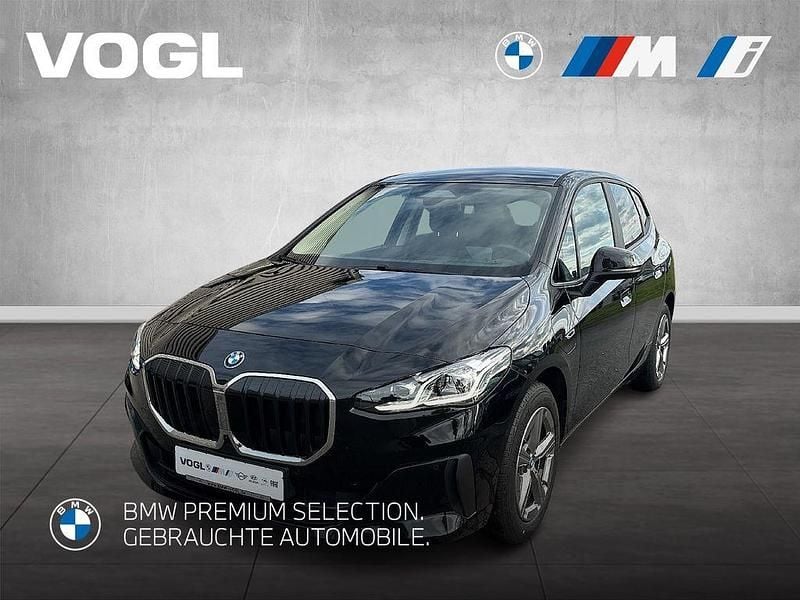 Schwarz ii Gebraucht 2022 BMW 230e Active Tourer Van / Kleinbus | 24.880 € - Bild 1/4