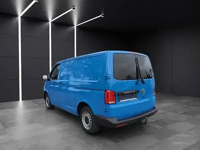 Używany VW Transporter 150 KM (110 kW) 2021 Niebieski Van