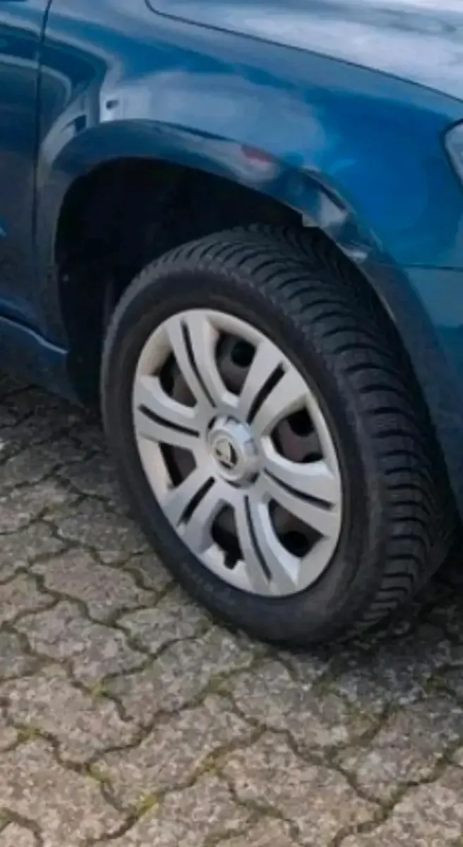 Gebraucht Skoda Yeti 105 PS (77 kW) 2015 Blau SUV