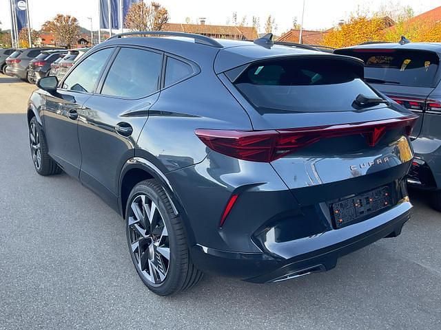 Magnetic grau metallic magnetic grau metallic Gebraucht 2025 Cupra Formentor SUV | 37.655 € (Etwas zu teuer) - Bild 1/2