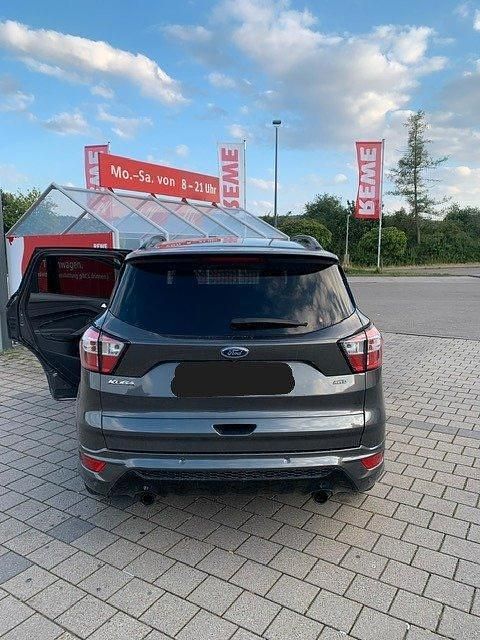 Gebraucht Ford Kuga ST 230 PS (169 kW) 2019 Grau SUV