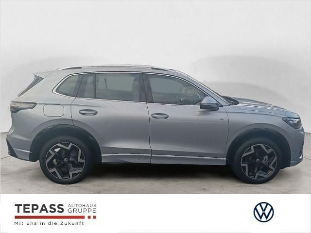 Neu VW Tiguan R-line 150 PS (110 kW) 2026 Silber SUV