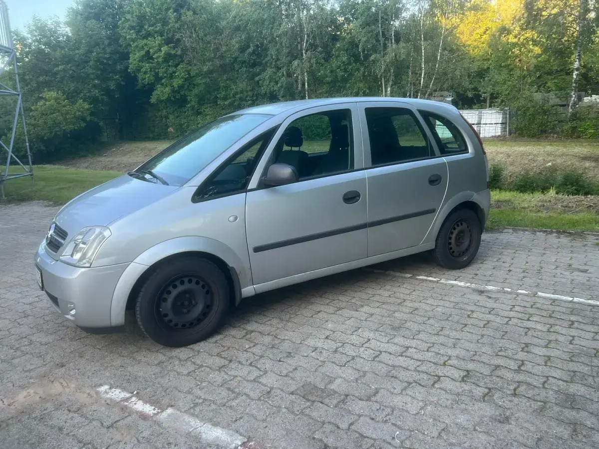 Gebraucht Opel Meriva 87 PS (63 kW) 2004 Silber Van / Kleinbus