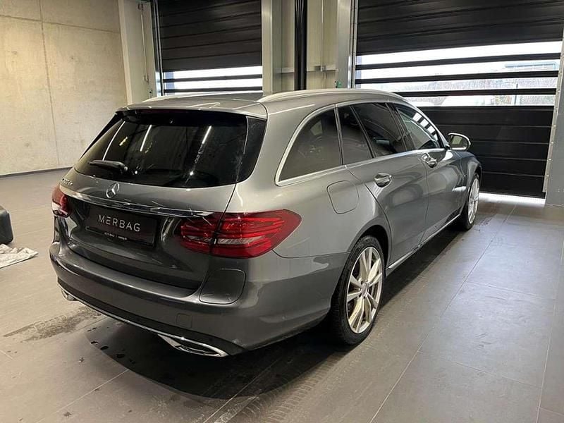 Gebraucht Mercedes C300e Avantgarde 194 PS (142 kW) 2021 Metalliclack selenitgrau Kombi