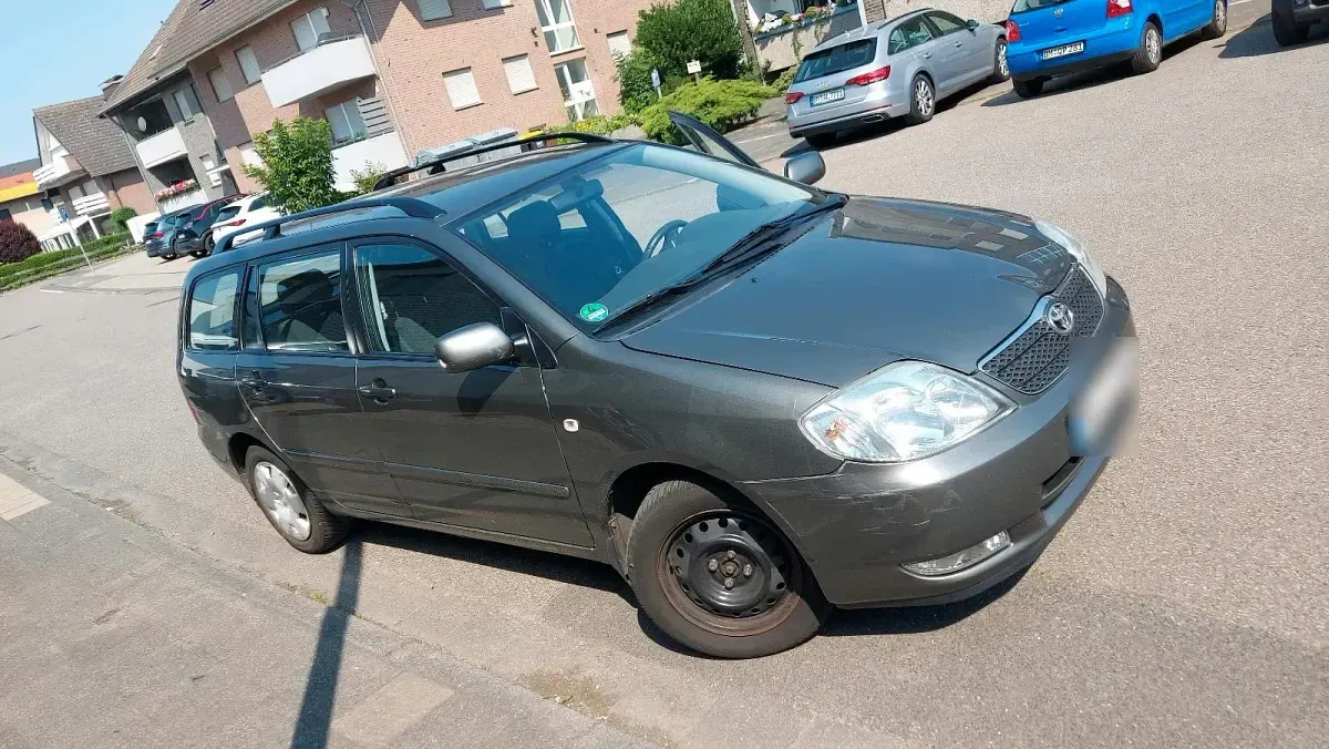 Gebraucht Toyota Corolla 97 PS (71 kW) 2003 Grau Kombi