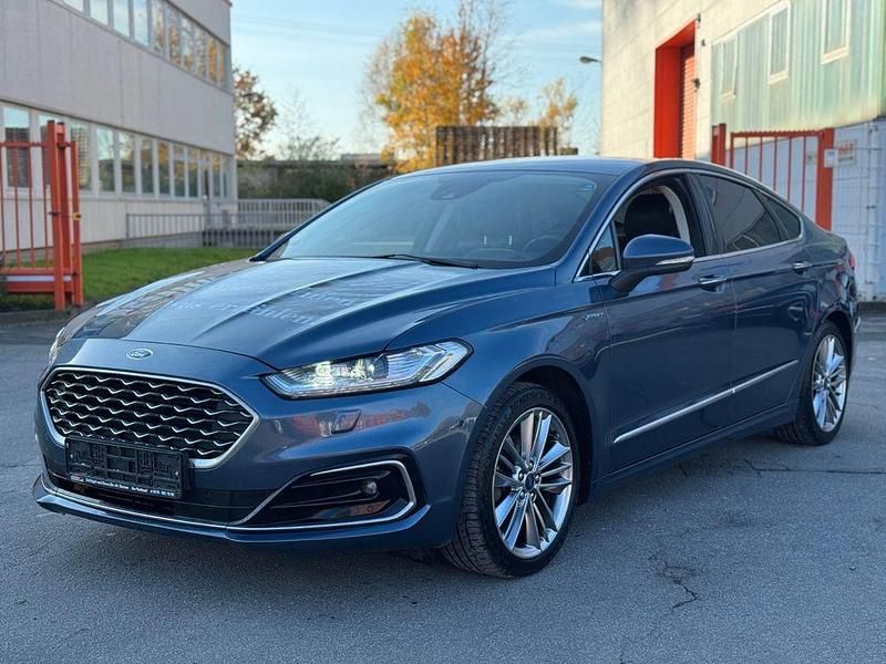 Blau Gebraucht 2020 Ford Mondeo Vignale Limousine | 15.990 € (Fairer Preis) - Bild 1/4