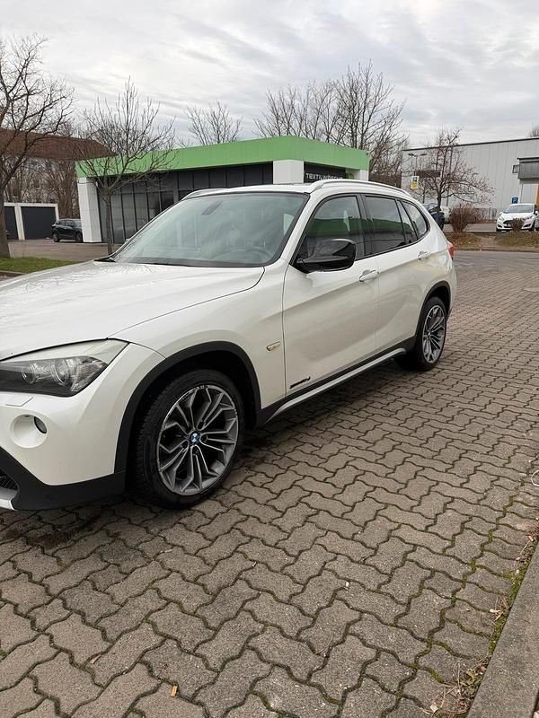 Gebraucht BMW X1 177 PS (130 kW) 2011 Weiß SUV