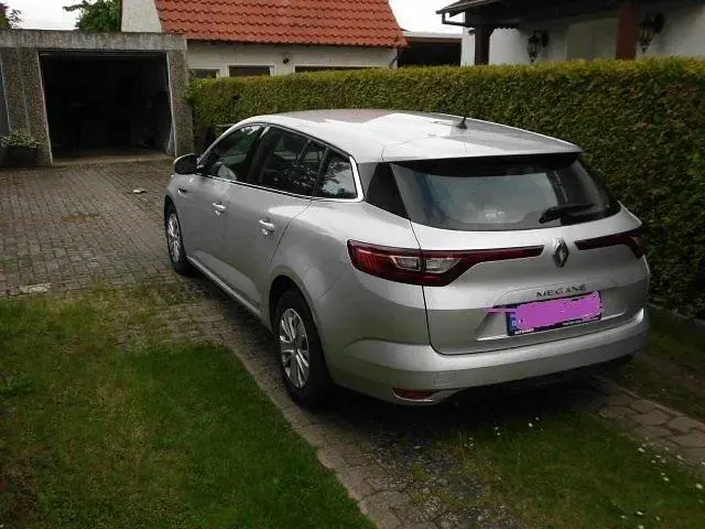 Gebraucht Renault Mégane GrandTour 116 PS (85 kW) 2019 Silber Kombi