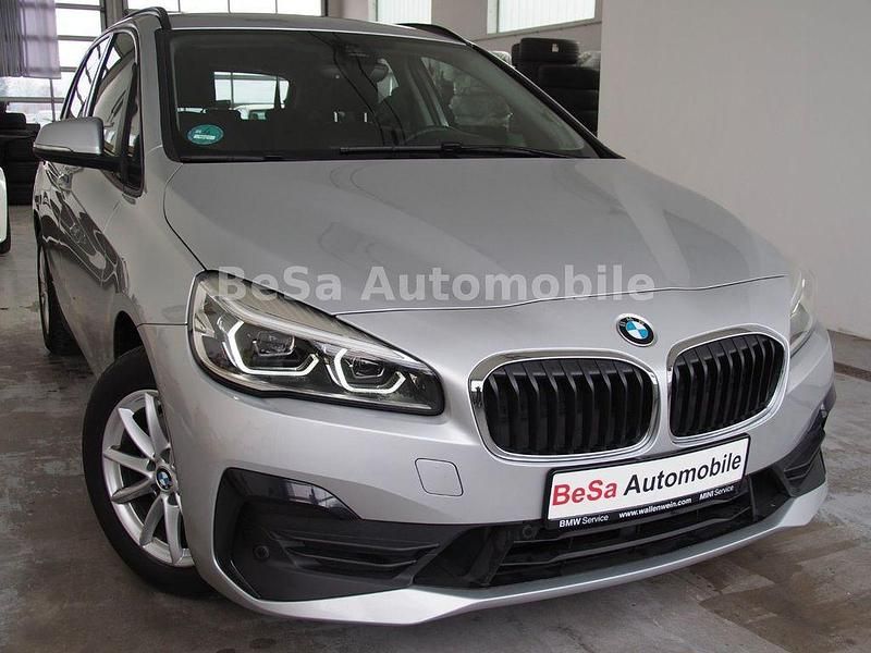 Silber Gebraucht 2019 BMW 218 Active Tourer Advantage Van / Kleinbus | 17.990 € (Guter Preis) - Bild 1/4