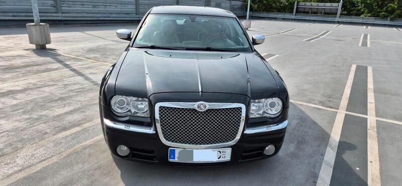 Schwarz Gebraucht 2005 Chrysler 300C Limousine | 7.500 € (Fairer Preis) - Bild 1/4