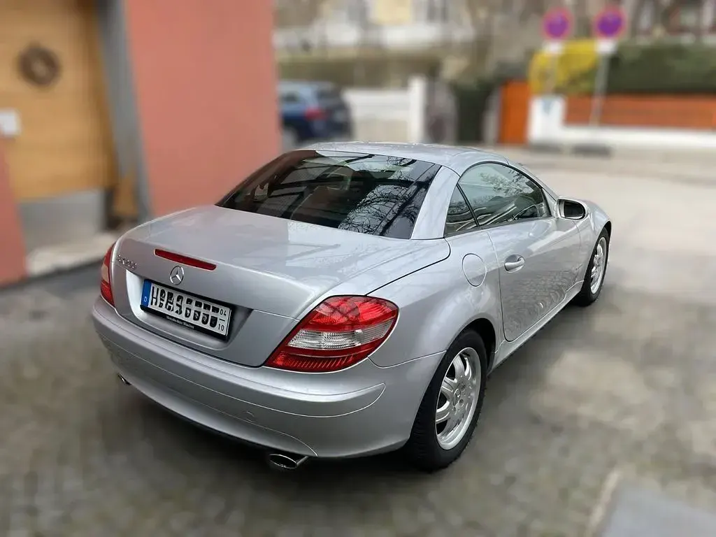 Gebraucht Mercedes SLK200 163 PS (119 kW) 2006 Silber Cabrio