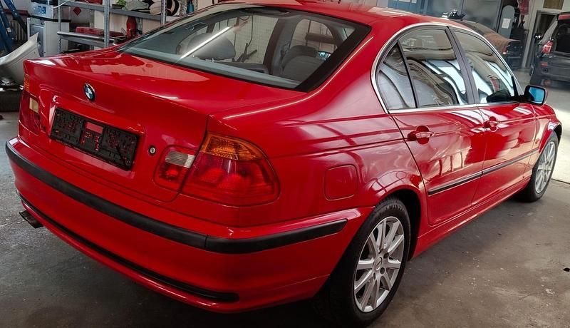 Gebraucht BMW 328 193 PS (141 kW) 1999 Rot Limousine