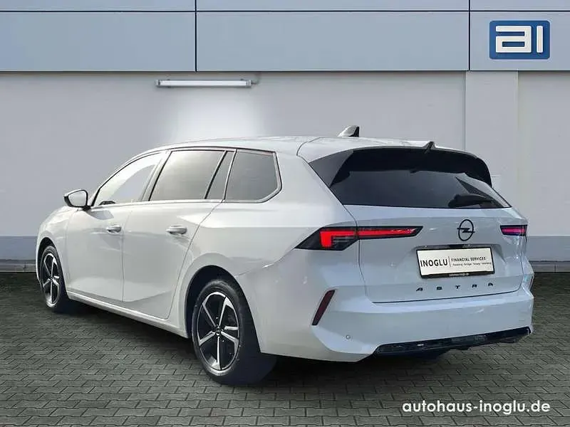 Używany Opel Astra 131 KM (96 kW) 2024 Biały Kombi