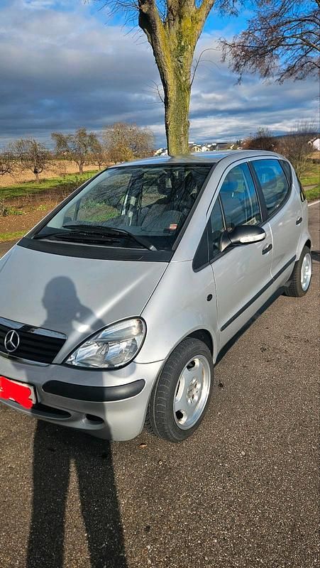 Silber Gebraucht 2003 Mercedes A160 Kleinwagen | 1.700 € (Fairer Preis) - Bild 1/4