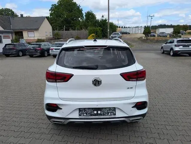 Gebraucht MG ZS Comfort 106 PS (77 kW) 2023 Weiß SUV