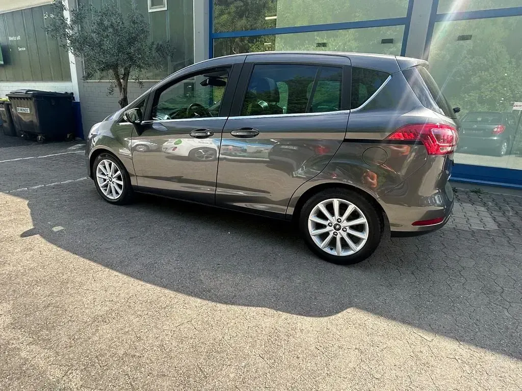 Gebraucht Ford B-MAX Titanium 125 PS (91 kW) 2017 Grau Van / Kleinbus