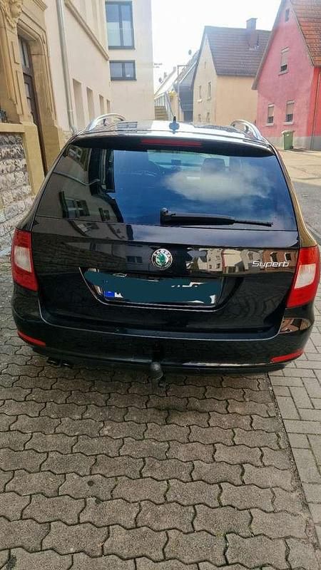 Gebraucht Skoda Superb Comfort 170 PS (125 kW) 2012 Limousine