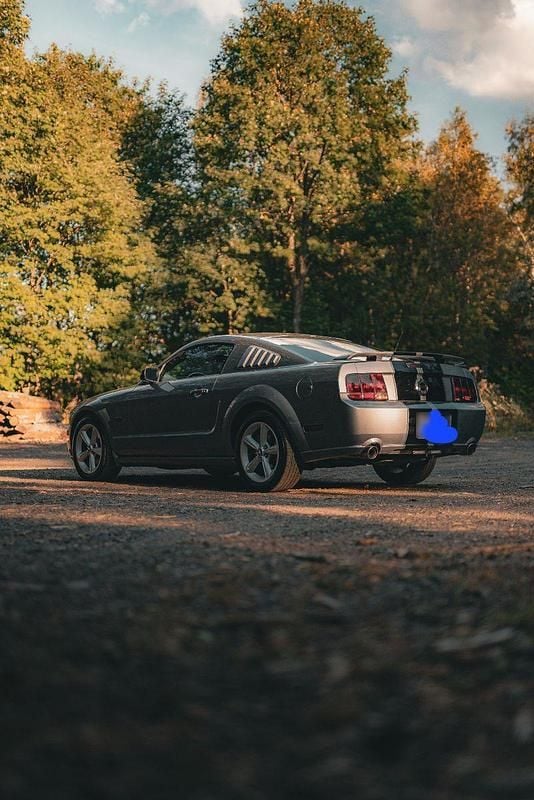 Gebraucht Ford Mustang 305 PS (224 kW) 2008 Grau Coupé