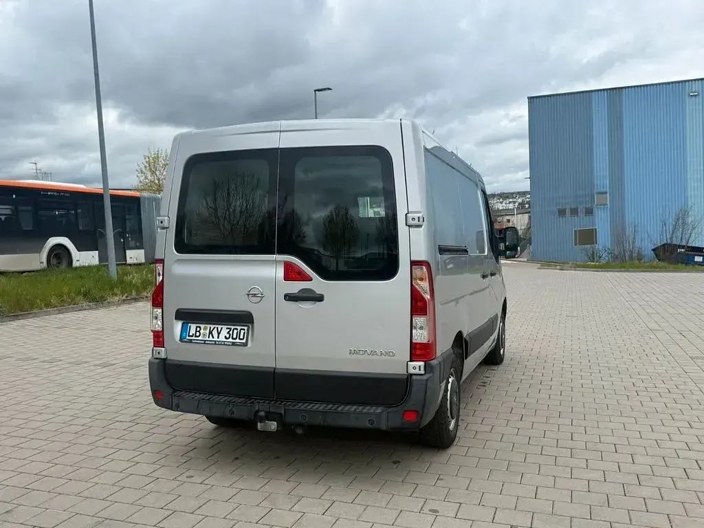 Gebraucht Opel Movano 110 PS (80 kW) 2014 Silber Van / Kleinbus