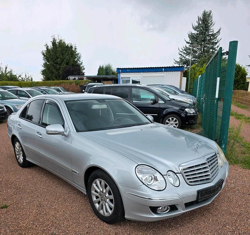 Silber Gebraucht 2007 Mercedes E230 Elegance Limousine | 5.999 € (Superpreis) - Bild 1/4