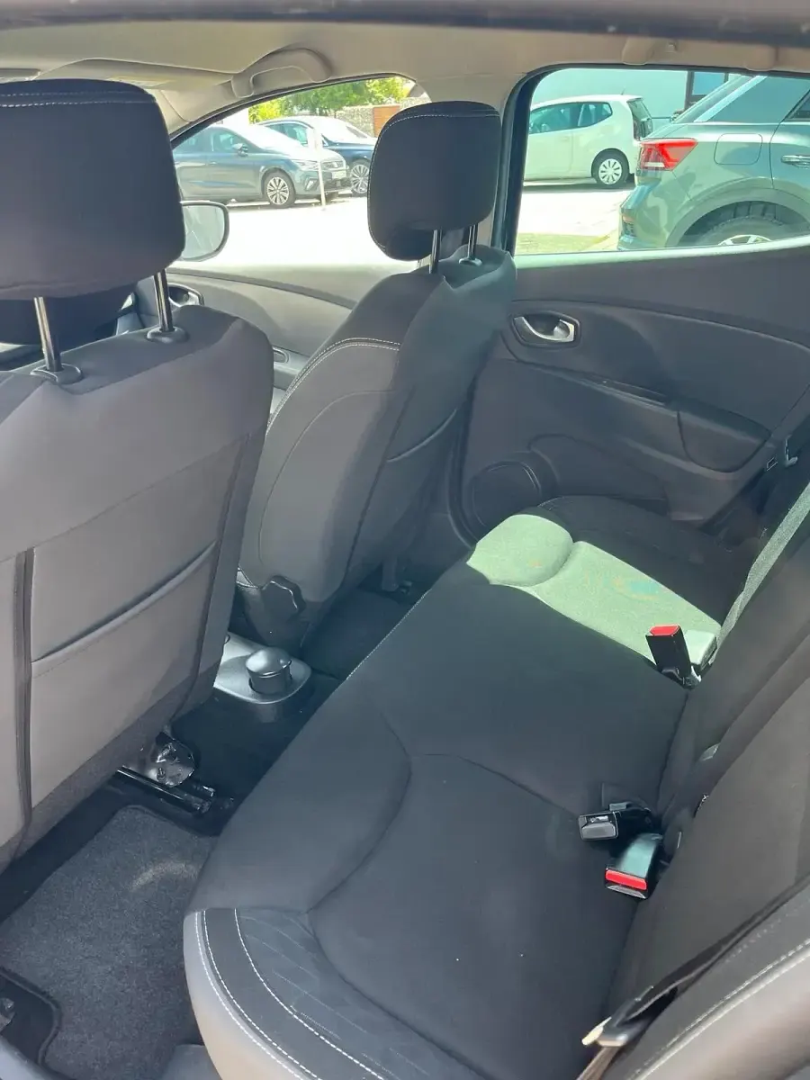 Gebraucht Renault Clio 90 PS (66 kW) 2018 Grau Kleinwagen