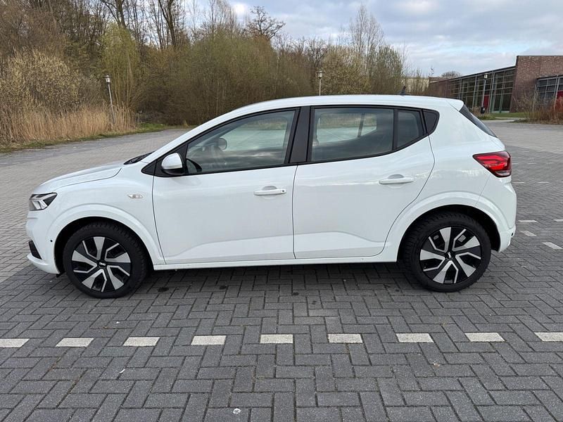 Gebraucht Dacia Sandero Expression 101 PS (74 kW) 2024 Weiß Limousine