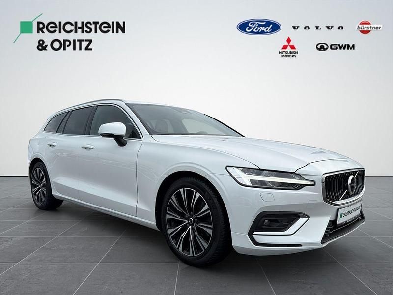 Gebraucht Volvo V60 Plus 197 PS (144 kW) 2022 Crystal white pearl Kombi