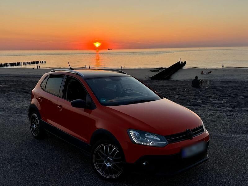 Rot Gebraucht 2012 VW Polo Cross Highline Kleinwagen | 8.000 € (Etwas zu teuer) - Bild 1/3