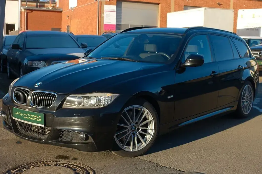 Gebraucht BMW 320 M Sport 184 PS (135 kW) 2011 Schwarz Kombi
