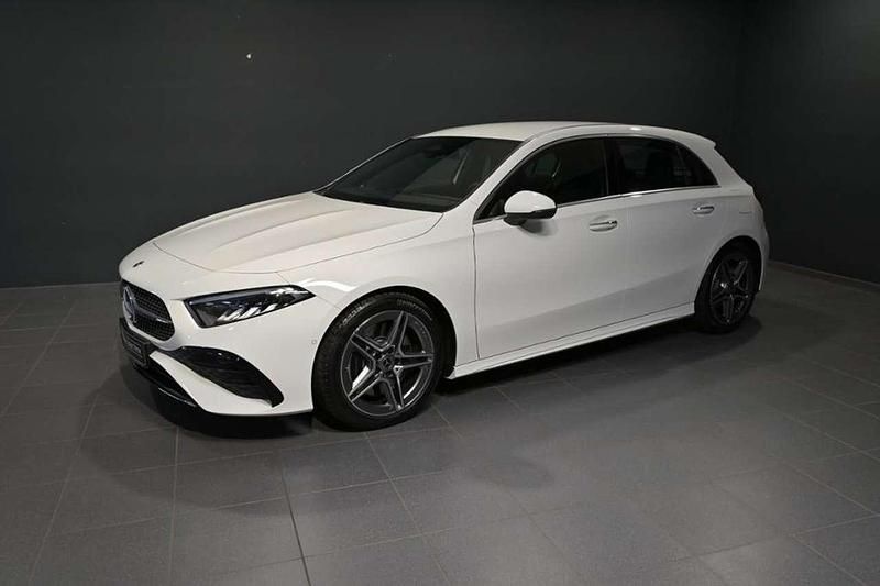 Unilack polarweiß Gebraucht 2024 Mercedes A250 AMG Limousine | 34.970 € (Guter Preis) - Bild 1/3