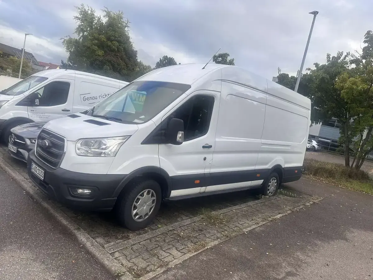 Gebraucht Ford Transit 131 PS (96 kW) 2021 Weiß Van
