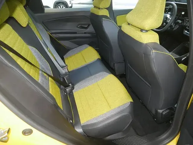 Neu Renault 5 E-Tech Iconic 110 kW (150 PS) 2026 Kleinwagen