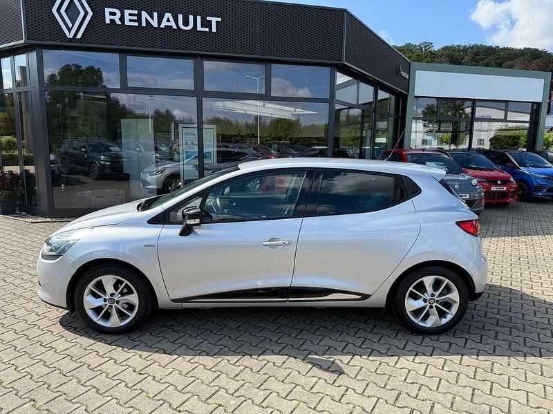 Gebraucht Renault Clio IV 73 PS (53 kW) 2016 Silber Limousine