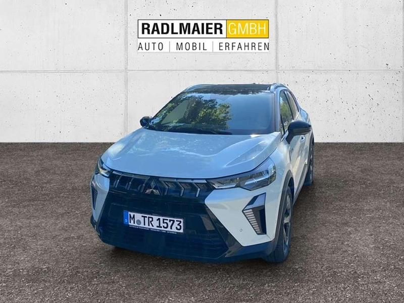 Himalayaweiß/onyxschwarz Gebraucht 2025 Mitsubishi ASX Edition SUV | 34.290 € (Teuer) - Bild 1/4