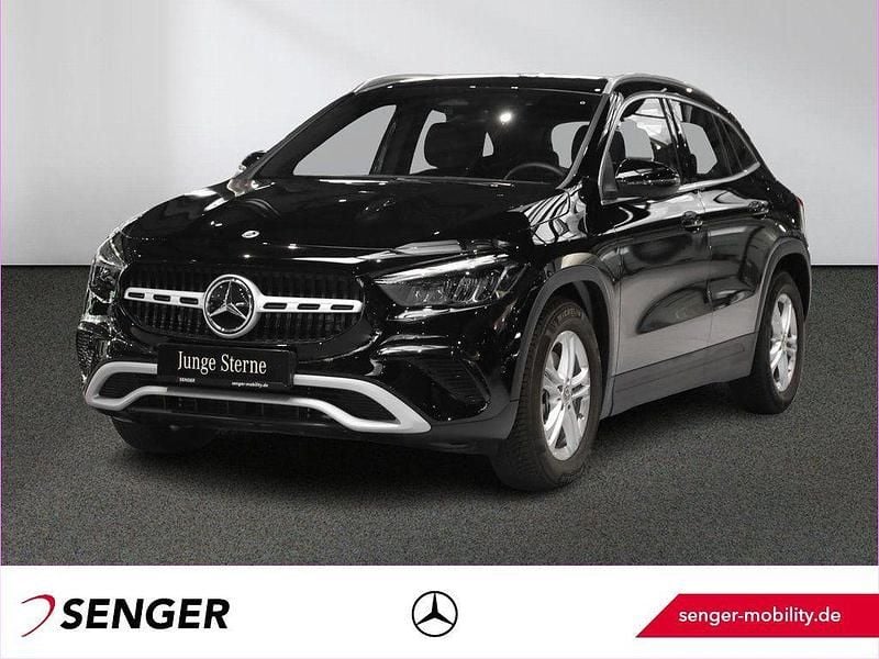 Gebraucht Mercedes GLA200 163 PS (119 kW) 2024 Schwarz SUV