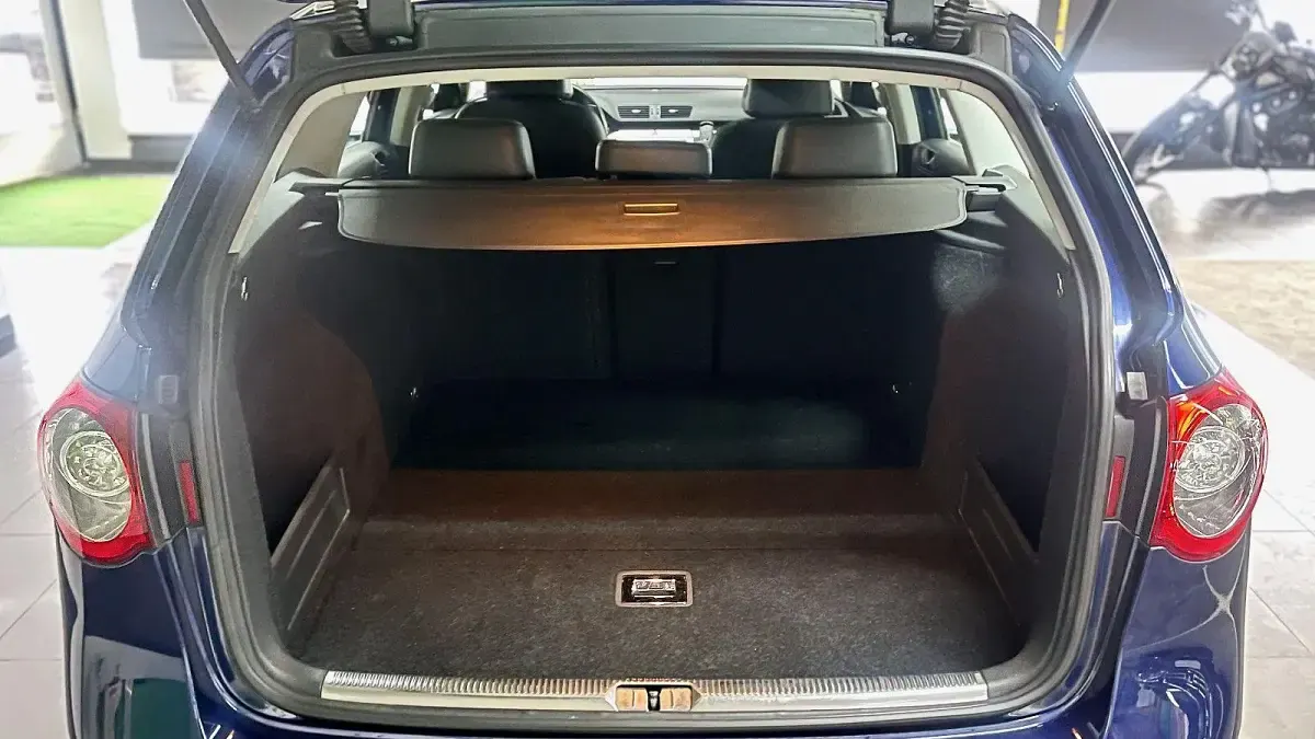 Gebraucht VW Passat Highline 160 PS (117 kW) 2010 Blau Kombi
