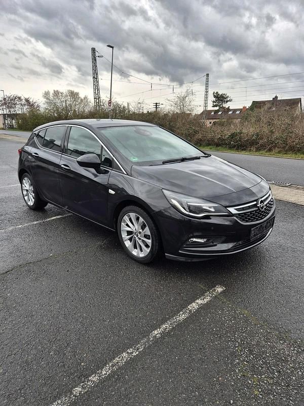 Gebraucht Opel Astra Dynamic 125 PS (91 kW) 2015 Schwarz Limousine
