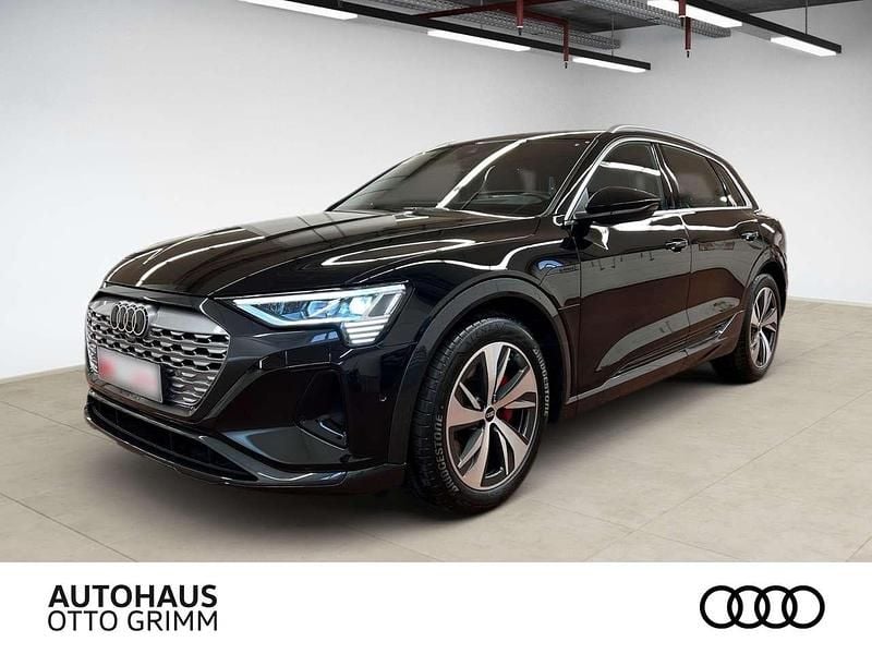 Schwarz (mythosschwarz metallic) Gebraucht 2023 Audi Q8 e-tron Advanced SUV | 54.979 € (Fairer Preis) - Bild 1/4