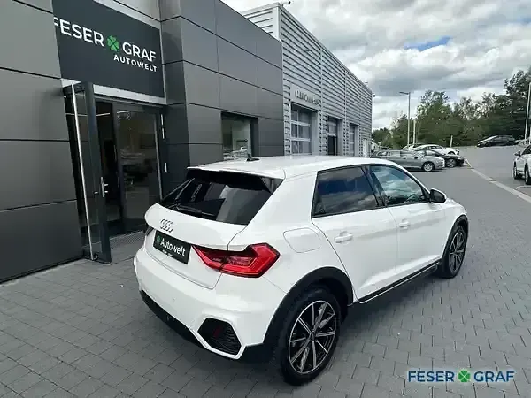 Gebraucht Audi A1 Sportback Ambiente 150 PS (110 kW) 2021 Cortinaweiß Kleinwagen