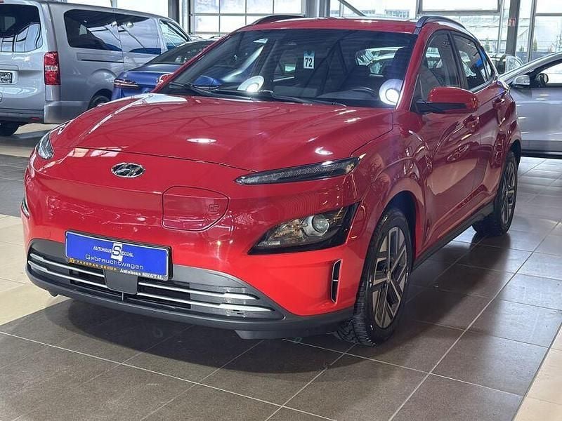 Gebraucht Hyundai Kona Select 100 kW (136 PS) 2022 Rot SUV