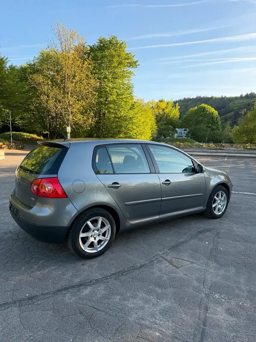 Gebraucht VW Golf V 105 PS (77 kW) 2007 Kleinwagen