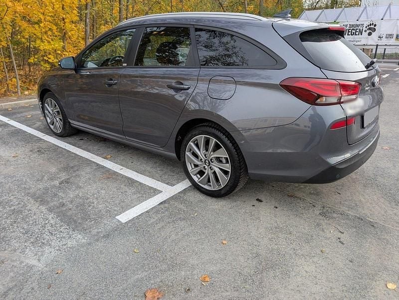 Gebraucht Hyundai i30 Passion Plus 140 PS (102 kW) 2018 Grau Kombi