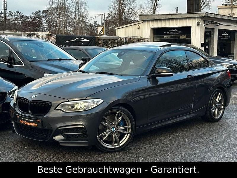 Grau Gebraucht 2017 BMW M240 Performance Coupé | 27.900 € (Fairer Preis) - Bild 1/4