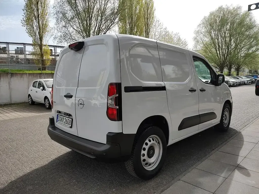 Nowe Opel Combo 110 KM (80 kW) 2026 Biały Minivan