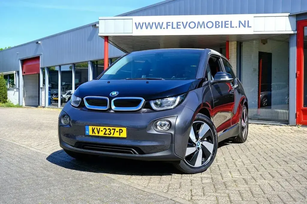 Second-hand BMW i3 Basis 125 kW (170 CP) 2016 Gri Hatchback